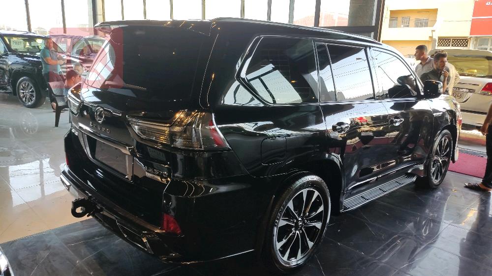 Lexus LX
